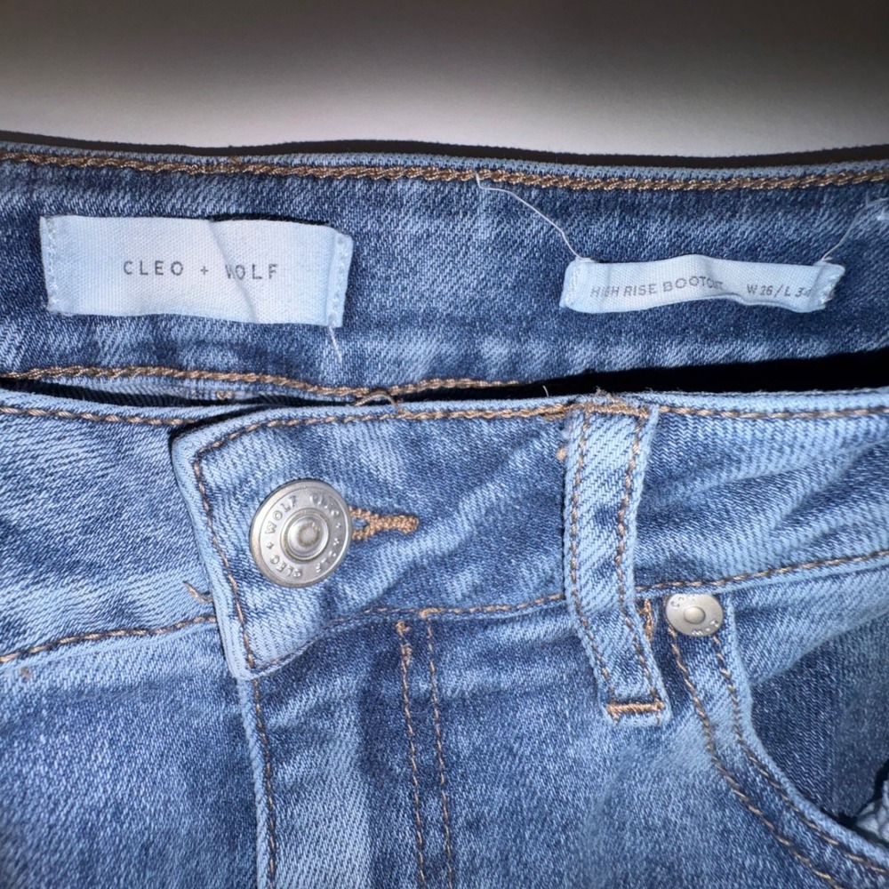 Cleo Wolf High Rise Bootcut Jeans Blue Distressed Cuffed Hem Size 26W 34L - Picture 2 of 9